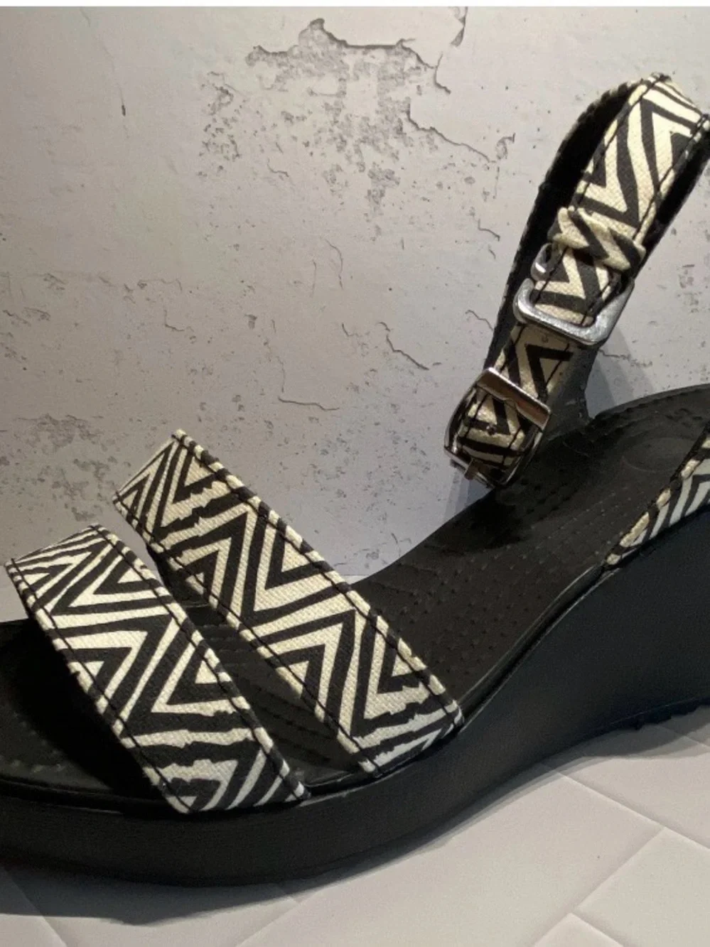 CROCS Black and White Geometric Wedge Sandals